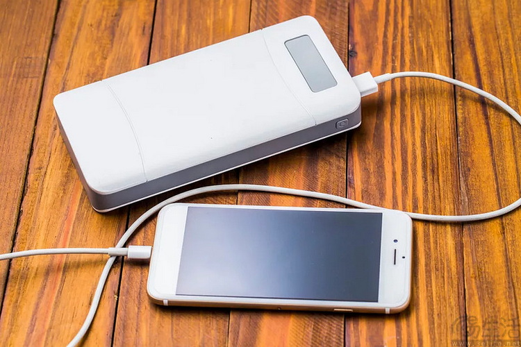 pc掌机“挂尿袋”，是时代局限还是技术创新？