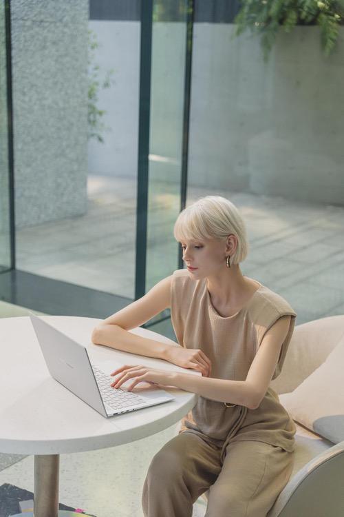 华硕灵耀14 air 2026发布，第三代酷睿ultra赋能移动办公多场景