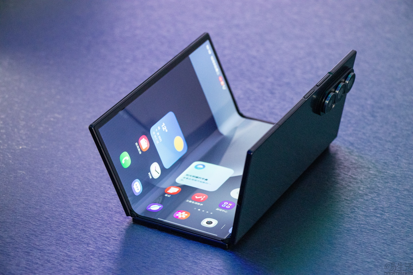 三星galaxy z trifold真机图赏：重新定义三折叠