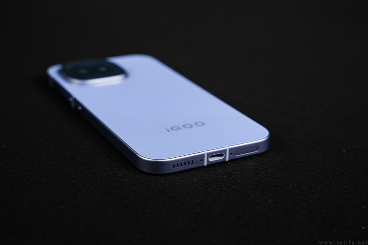 iqoo z11 turbo首测：旗舰芯 低功耗，游戏是亮点