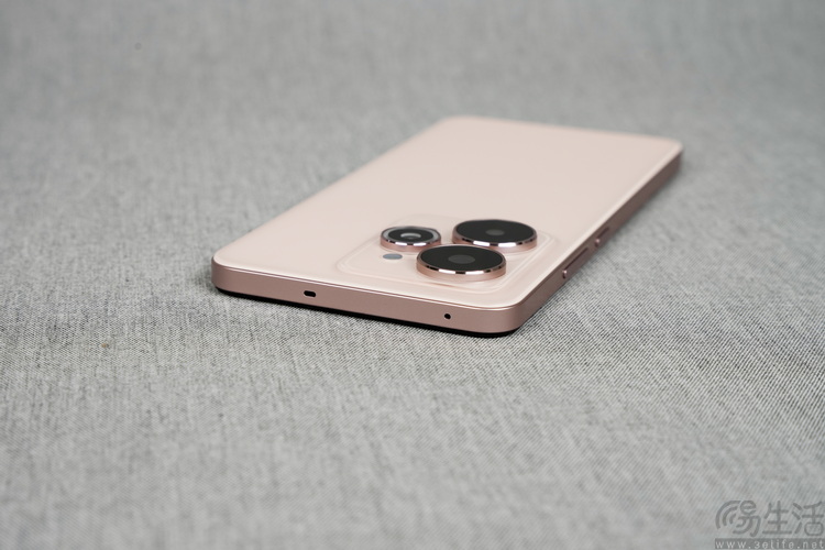 真我15首发评测：年轻人的娱乐平权神器