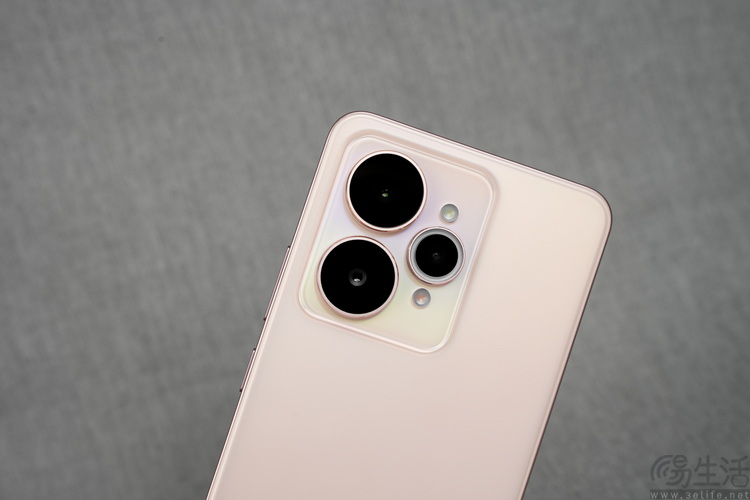 真我15首发评测：年轻人的娱乐平权神器