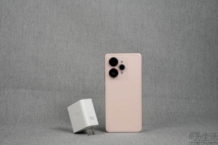 真我15首发评测：年轻人的娱乐平权神器