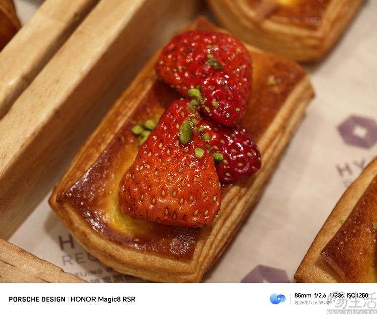 要“尊”还是要“强”？测过荣耀magic 8 rsr有了答案