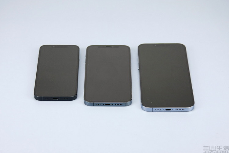 小屏旗舰又双叒叕卖不动了，这次该怪谁？