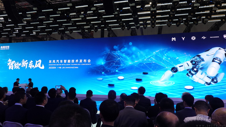 当对手们陷入内卷，东风汽车却选择了赋能行业