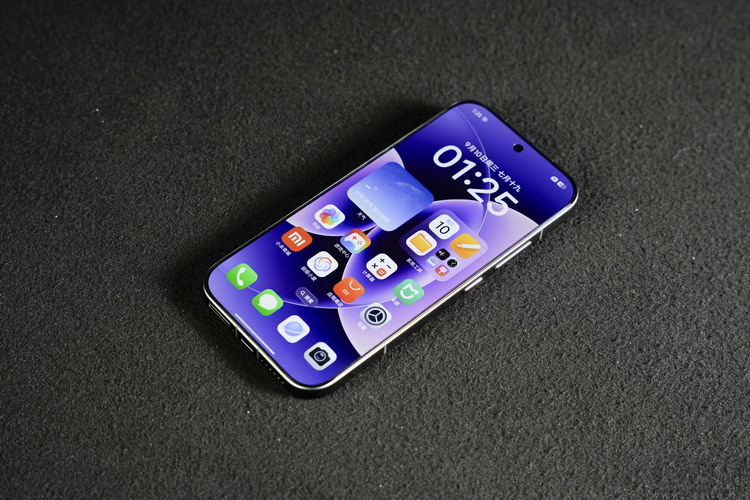 小米17首发评测：外观极致精致，配置均衡无短板