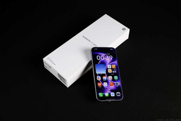 小米17 ultra专题测试：它的最大亮点就是“不跟风”