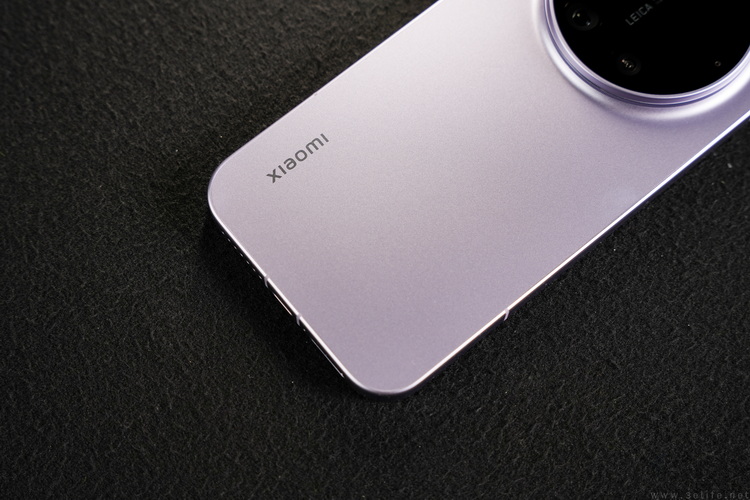 小米17 ultra专题测试：它的最大亮点就是“不跟风”