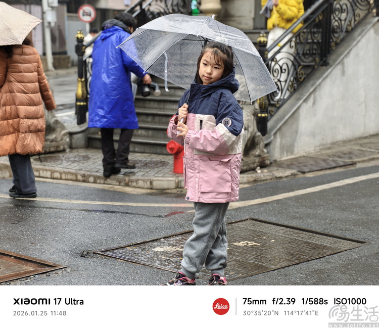 小米17 ultra专题测试：它的最大亮点就是“不跟风”