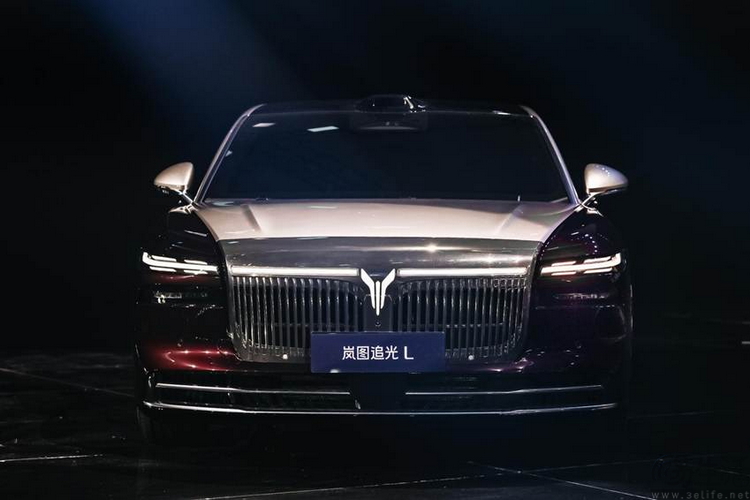 双旗舰车型同发，岚图再次担纲中式造车领军者