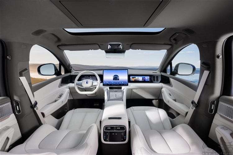 腾势n8l的推出，是比亚迪suv“高端走量”的开始