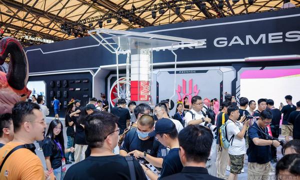 红魔电竞盛宴燃爆2024 chinajoy：全系列装备震撼登场